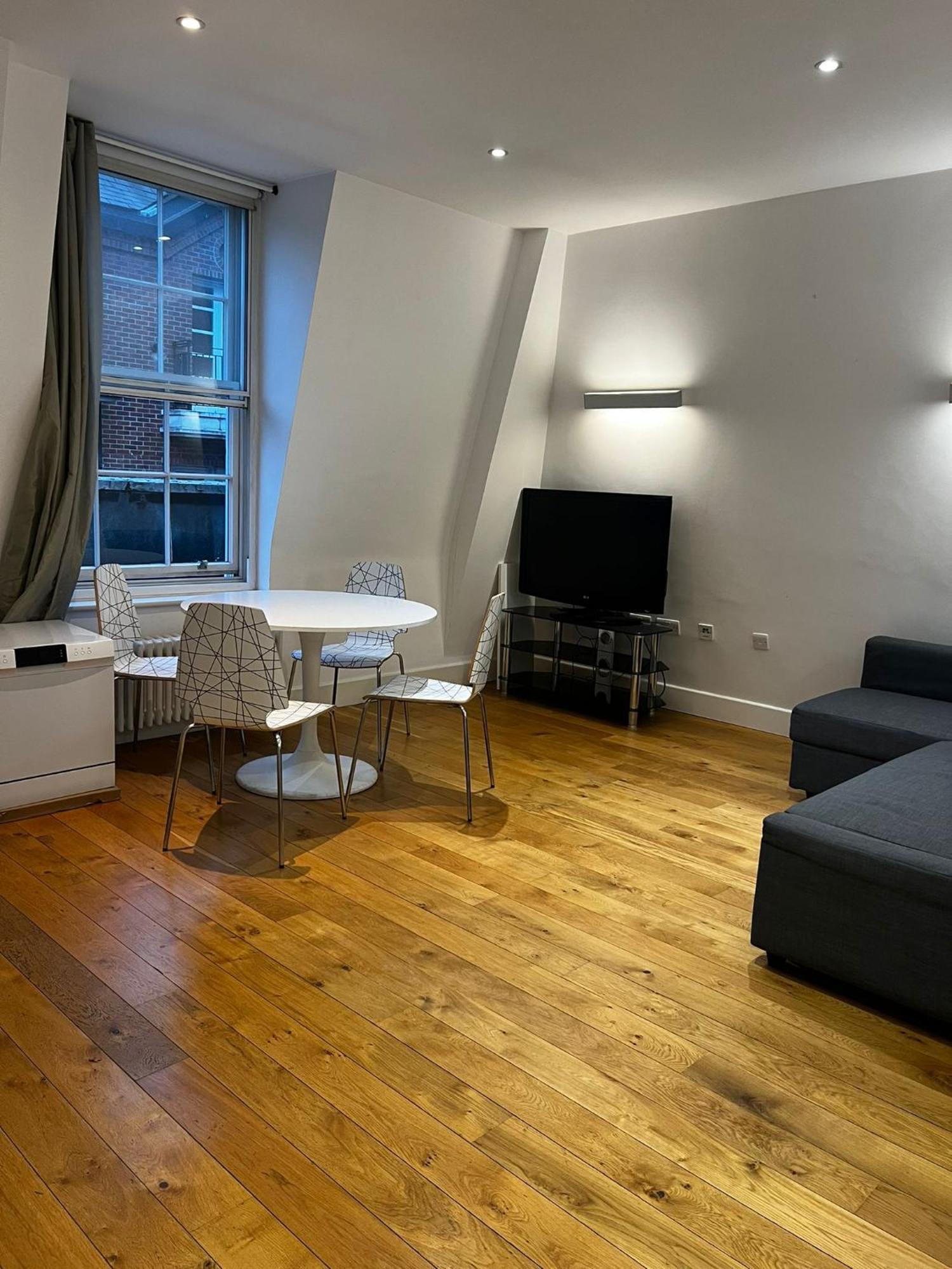 One Bedroom Apartment In Holborn لندن المظهر الخارجي الصورة