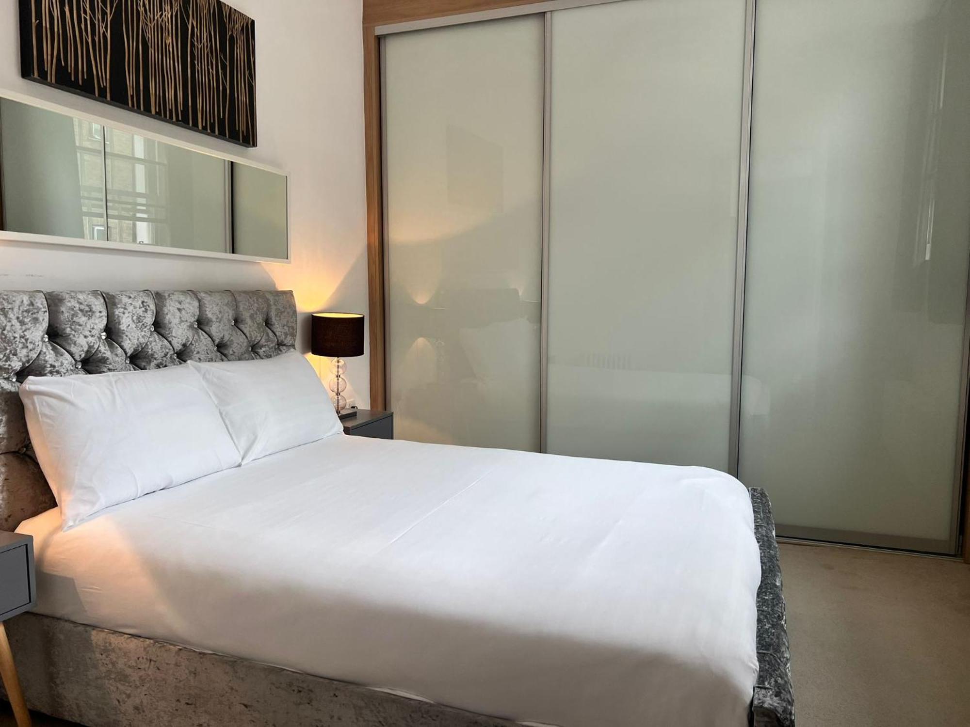 One Bedroom Apartment In Holborn لندن المظهر الخارجي الصورة